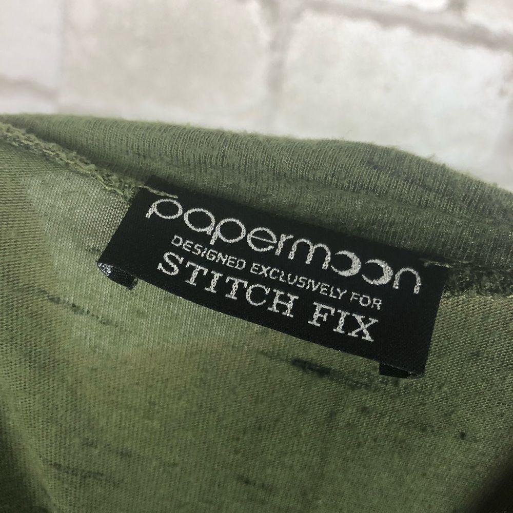 Stitch Fix Papermoon V-neck Top Size S - Picture 6 of 8